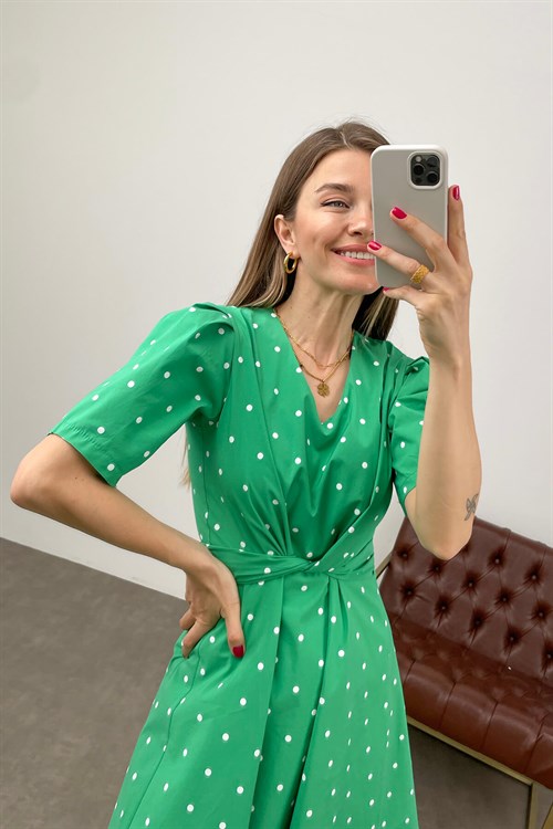 Yeşil Puantiyeli Belden Bağlamalı Elbise